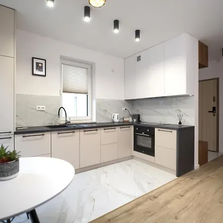 Exclusive Apartamenty Lotnicza , Parking Faktvat Kielce Exterior photo