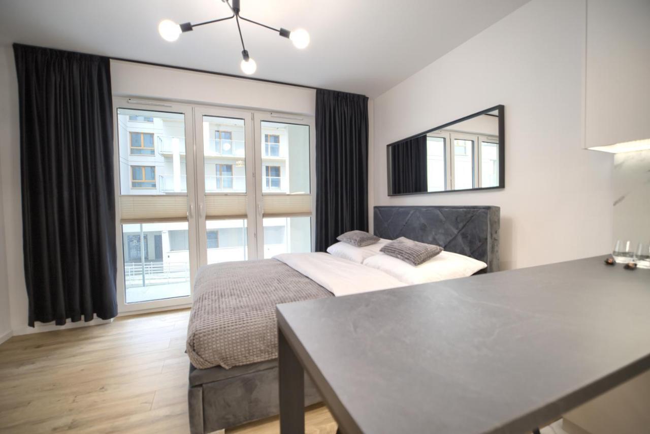 Exclusive Lotnicza , Parking Faktvat Apartment