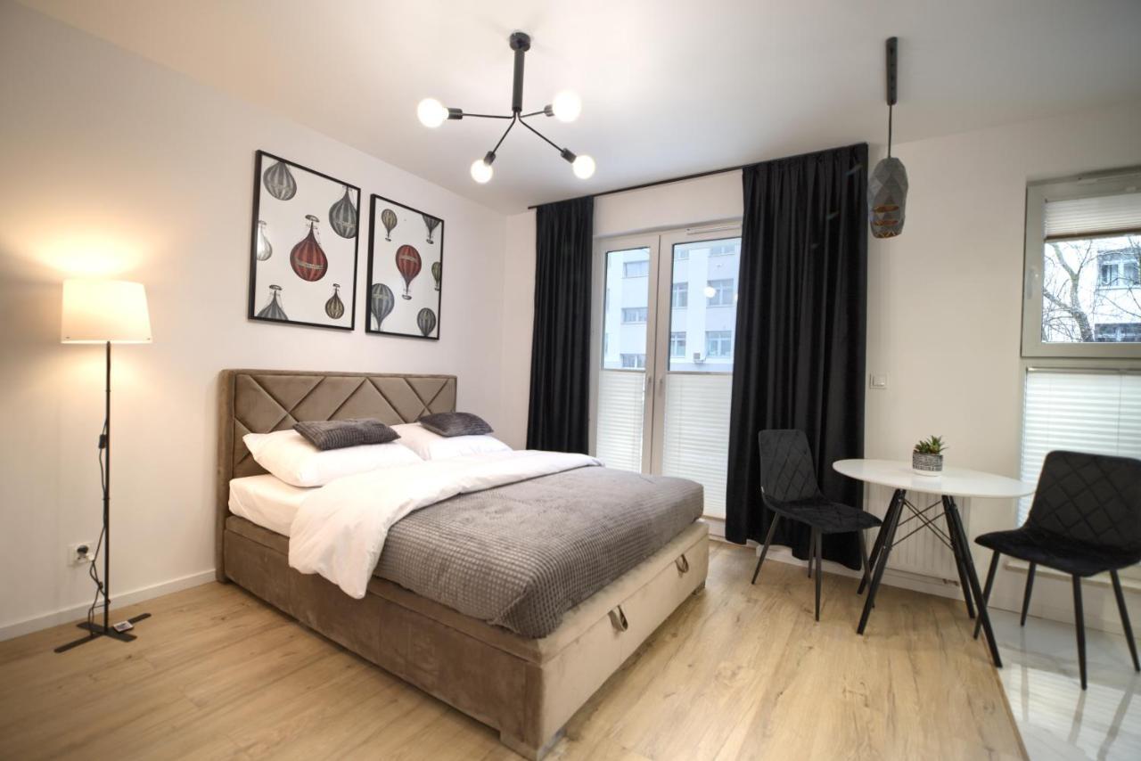 Exclusive Lotnicza , Parking Faktvat Apartment