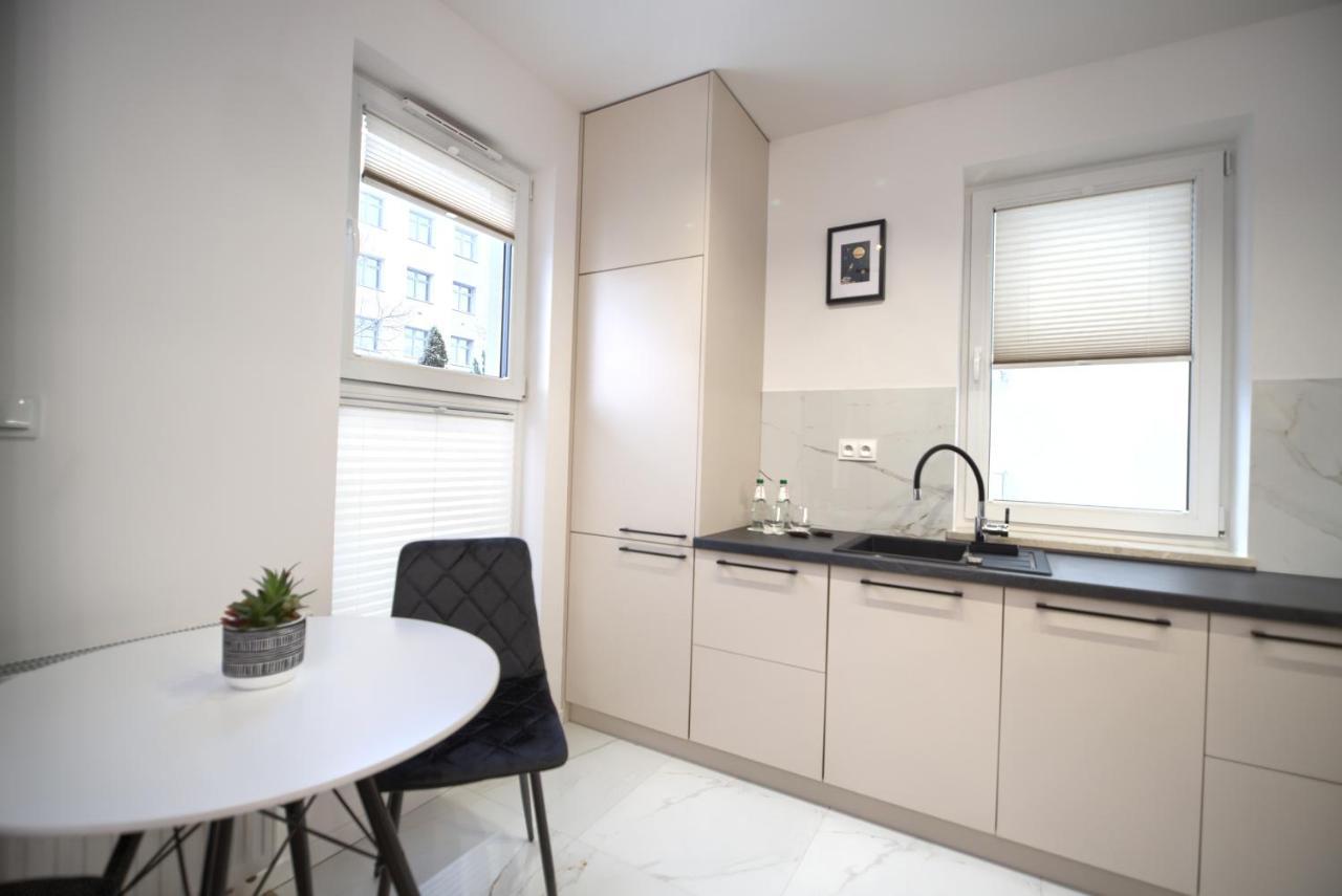 Exclusive Lotnicza , Parking Faktvat Apartment Kielce